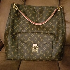 Louis Vuitton metis hobo handbag